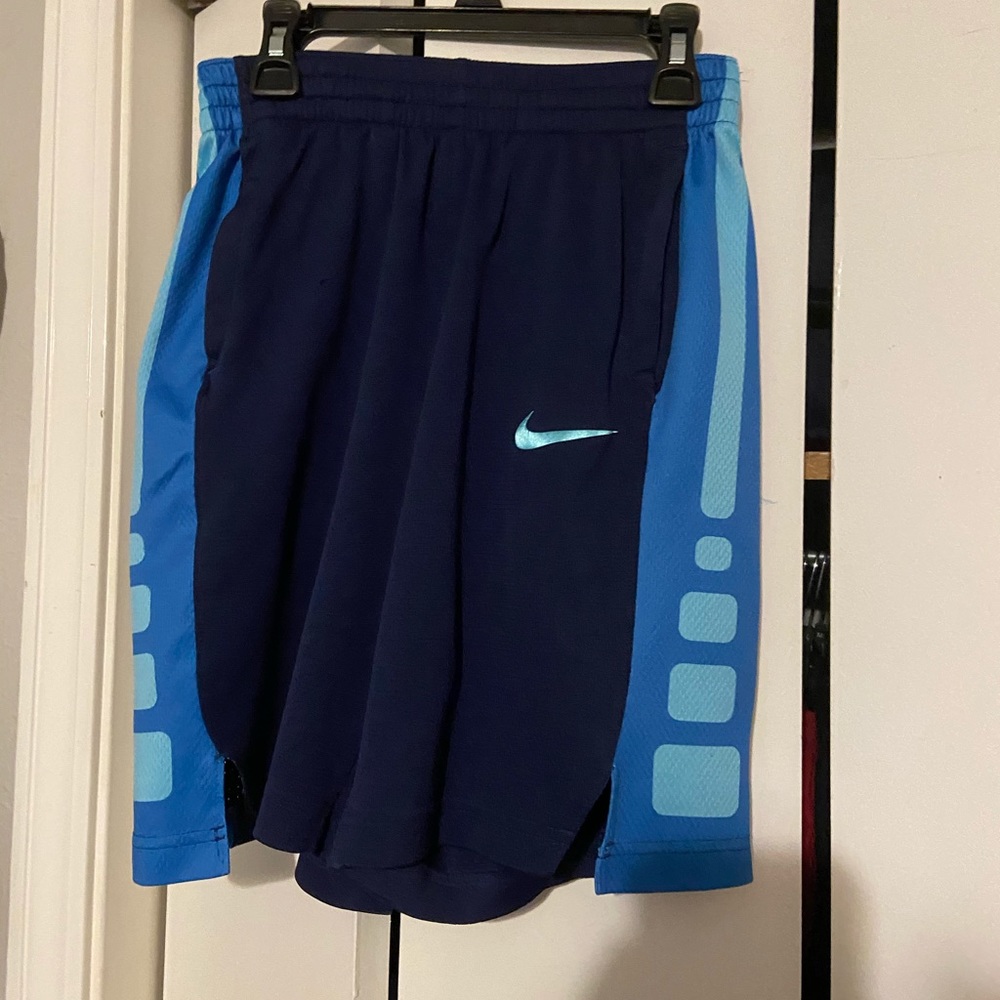 Nike Elite Shorts Youth Large